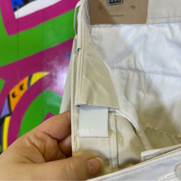 NWT, L.L. Bean Classic Fit Wrinkle Free Khaki Pants. Size 18 Regular - Picture 12 of 12